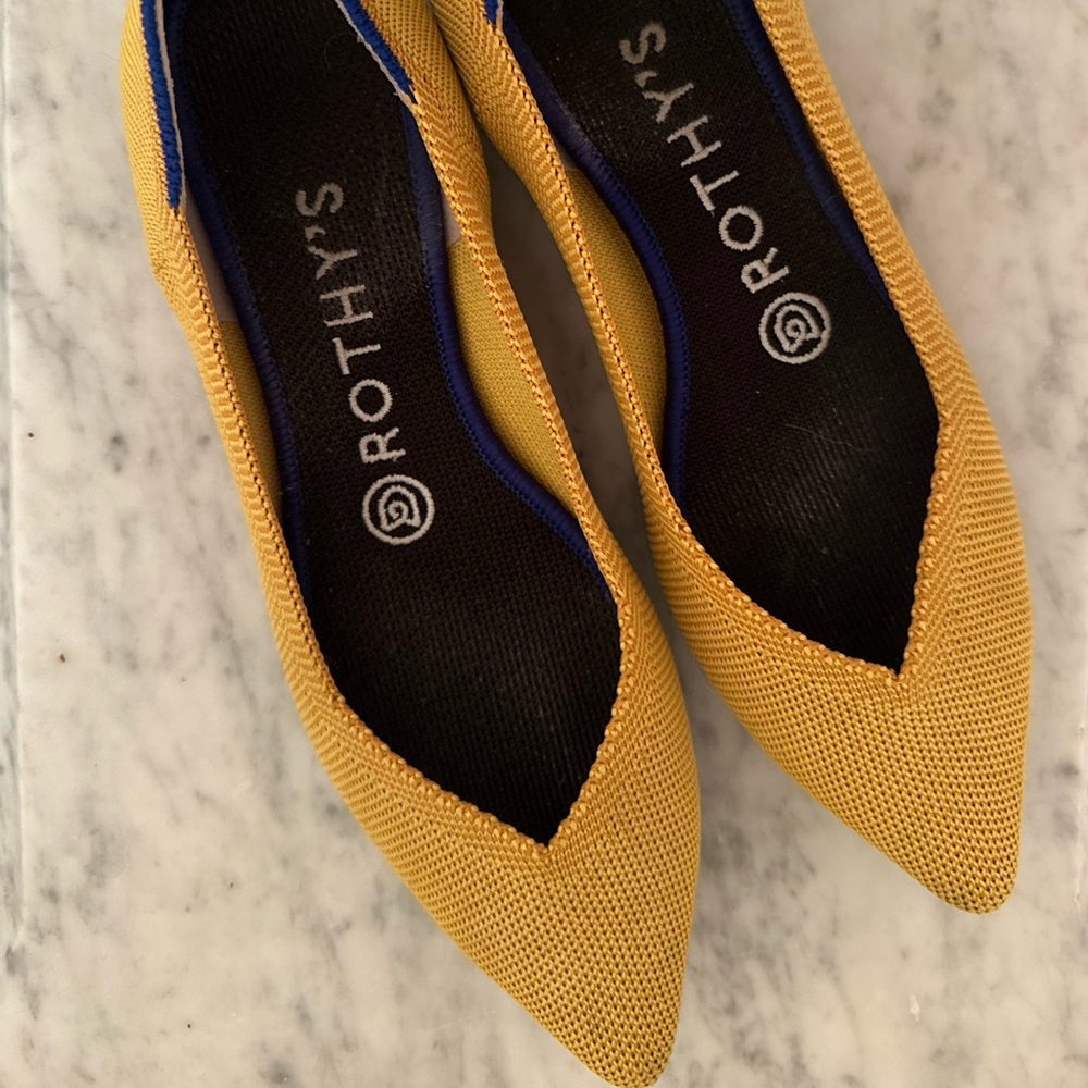 Rothy’s pointed yellow flats size 7